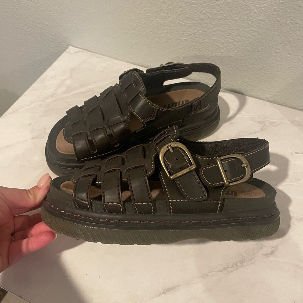 Brown Fisherman Sandals with Adjustable Buckles Size Kids 3 Youth